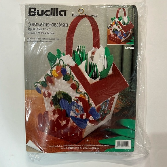 Bucilla Christmas Birdhouse Basket Kit - Picture 1 of 6